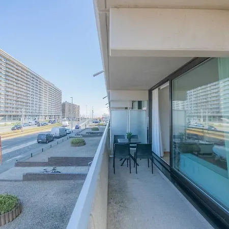 Between Waves Ostende