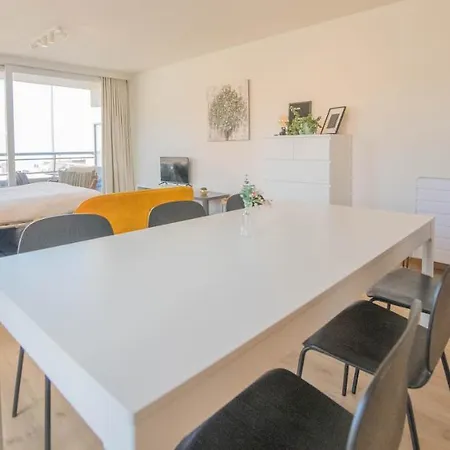 Between Waves Appartement